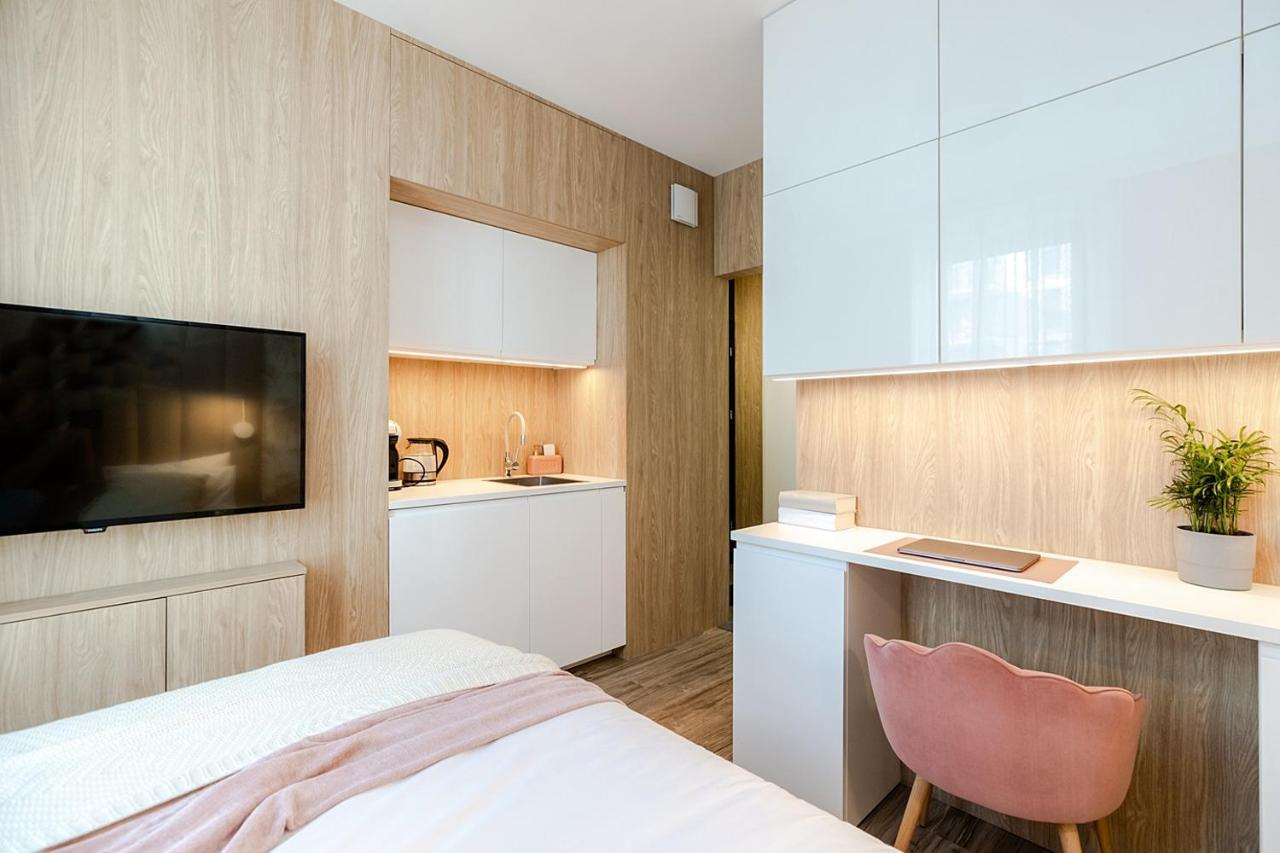 Studio Wola Apartament Kasprzaka - WiFi + smart TV Warsawa Bagian luar foto