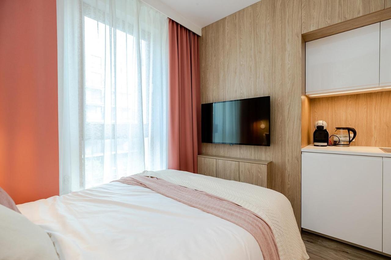 Studio Wola Apartament Kasprzaka - WiFi + smart TV Warsawa Bagian luar foto